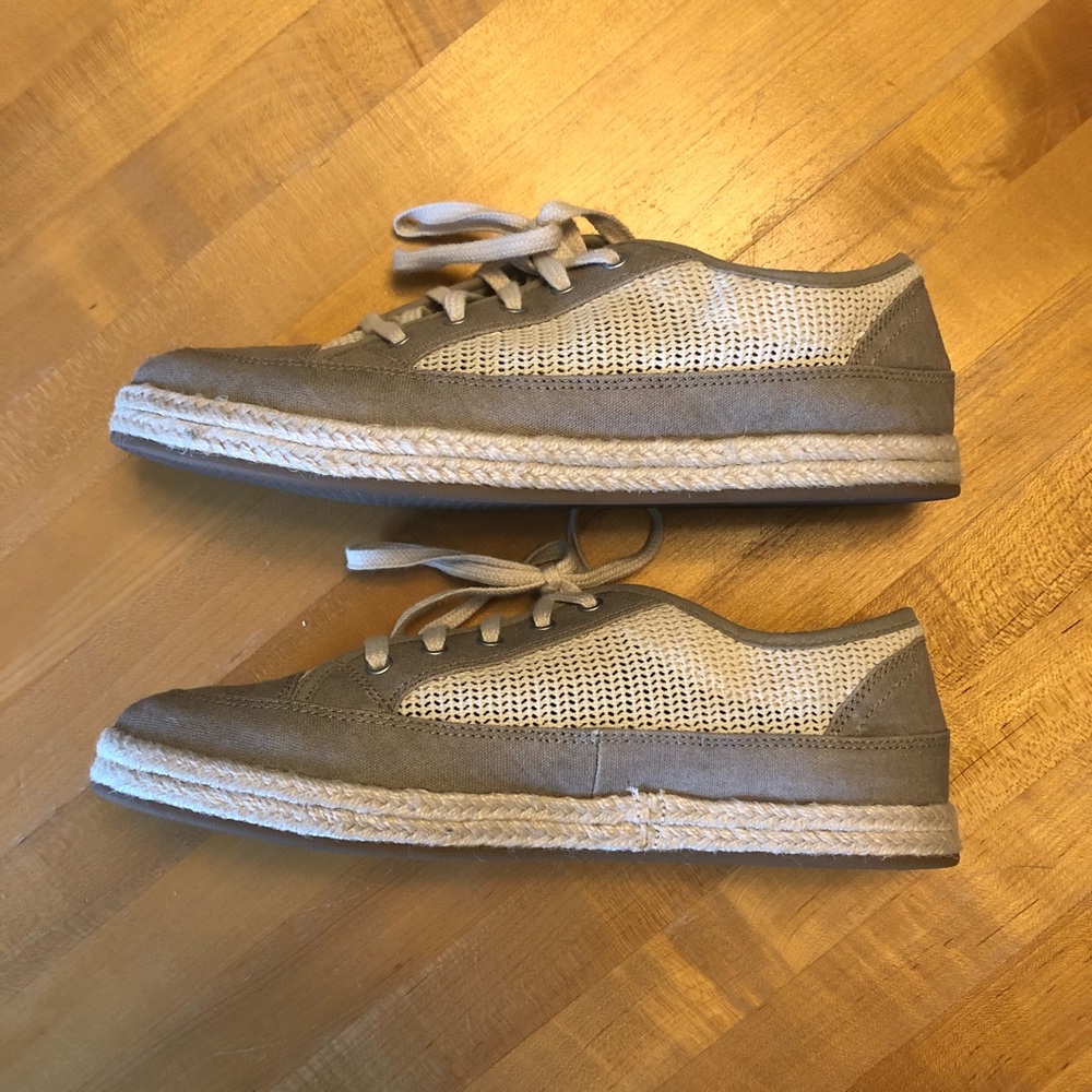 Perfect Clark’s Grey Tennies